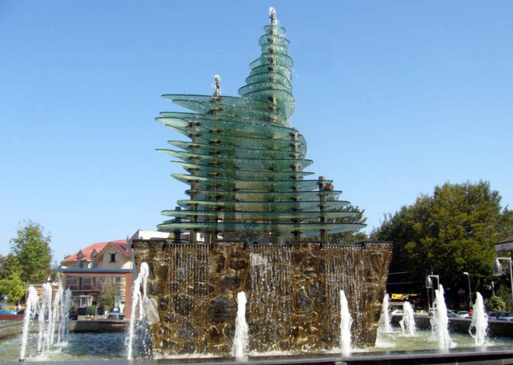 Gambarie sede Convegno nazionale Cvx 2016 | fontana in piazza Mangeruca
